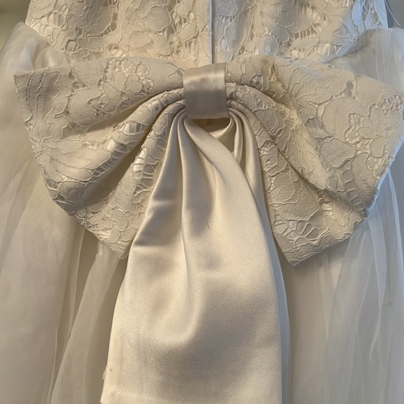 Beautiful Flower Girl Dress worn one time but like new! - Picture 3 of 4